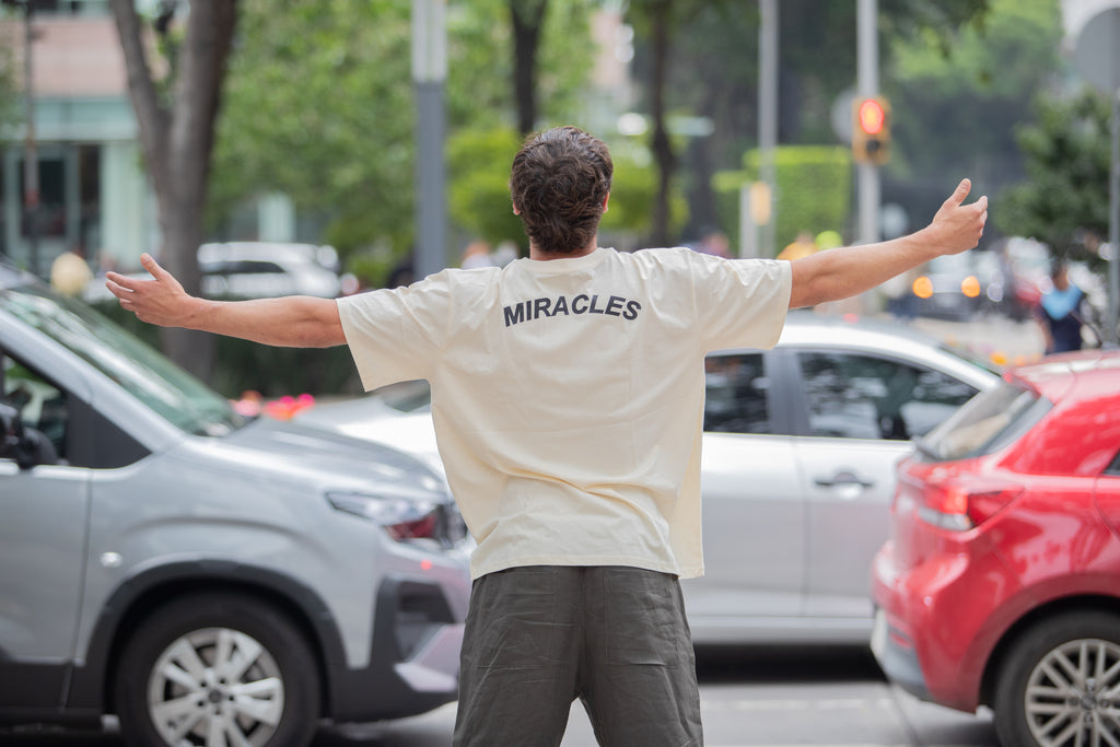 Playera Miracles